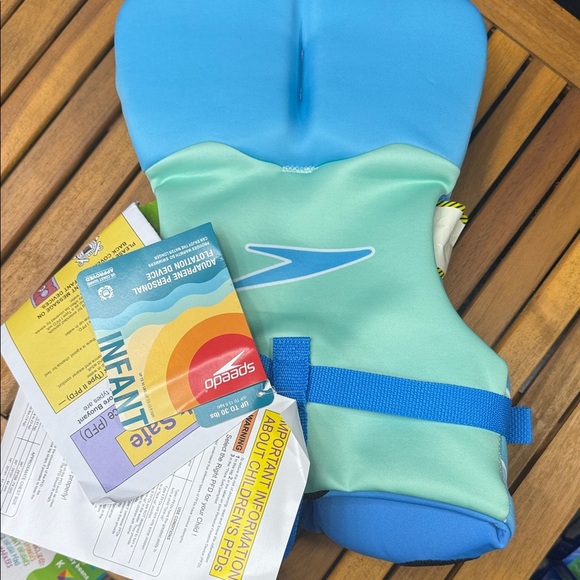 Speedo Kids Swim Vest with Shark Design - Light Blue - Picture 3 of 3